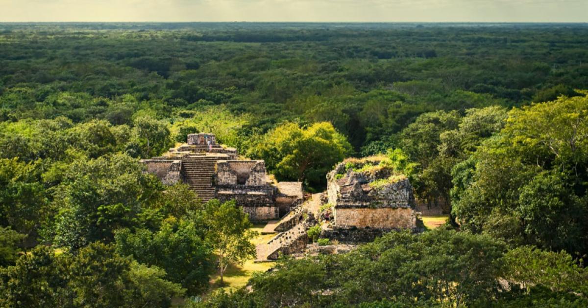 Image of an ancient Mayan stone pyramid structure